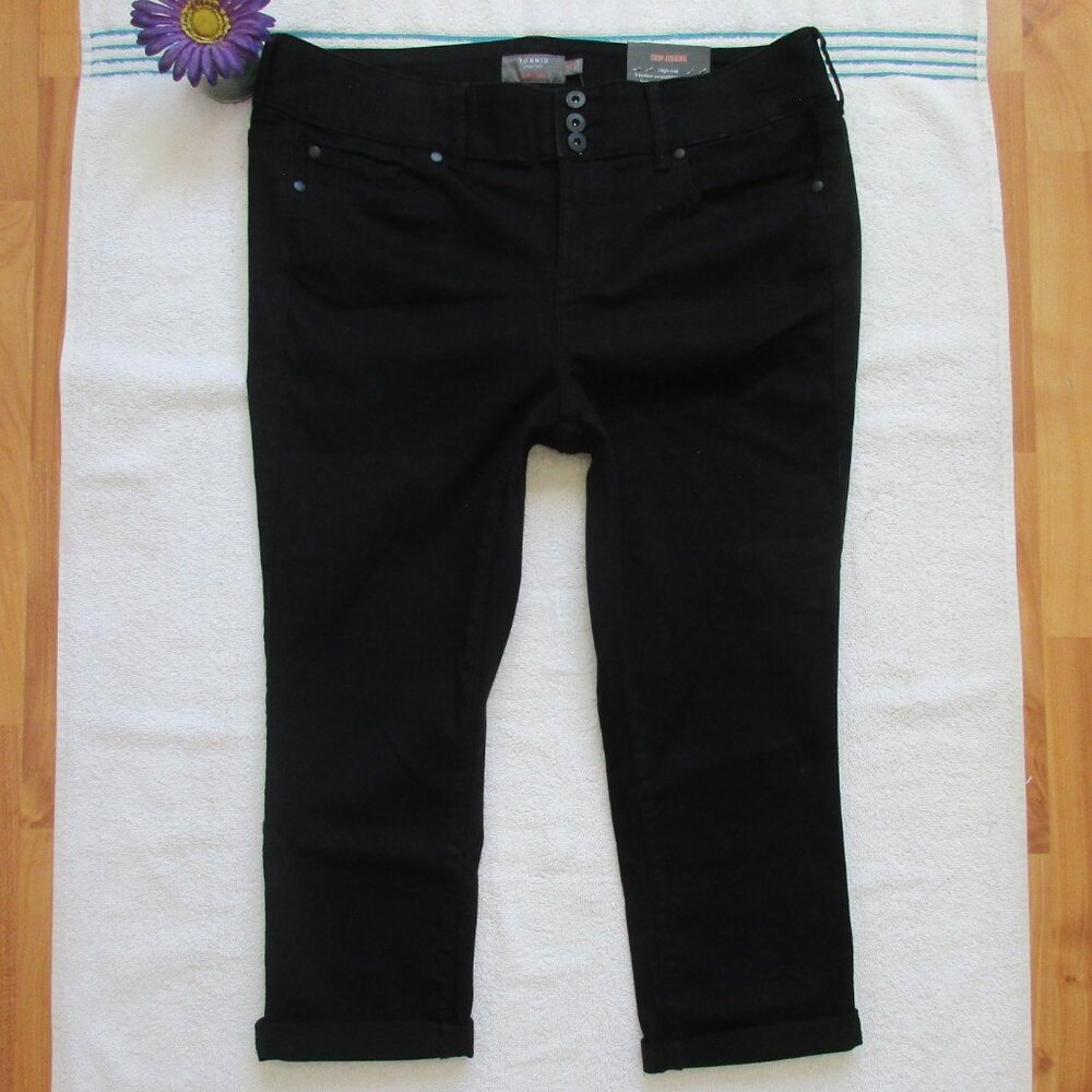 New TORRID Jeans Size 16 Black Crop Legging Denim